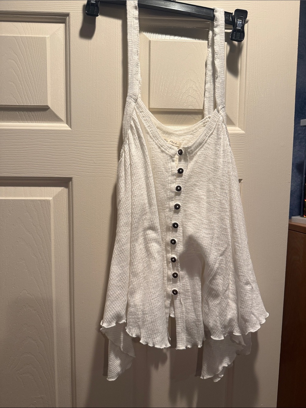We The Free White Button-Front Flowy Tank